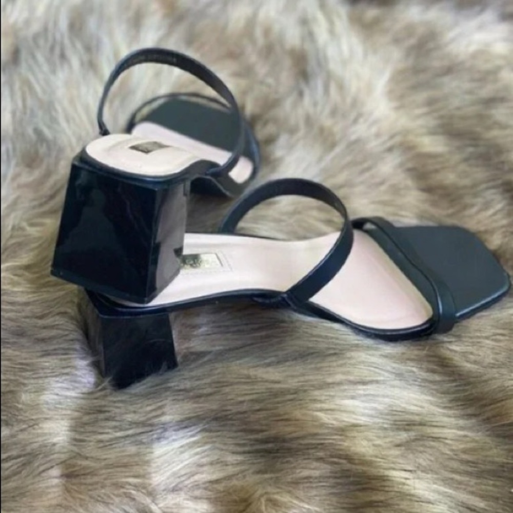 Primark Womens Size 6 Thin 2 Strap Heeled Slide Sandal NWT Black